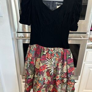 VINTAGE David Warren velvet dress, size 9/10, GUC (no brand tag) made in USA